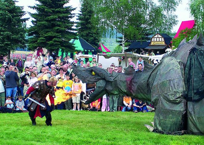 Feuer am Boden (Foto: Manthey Event)