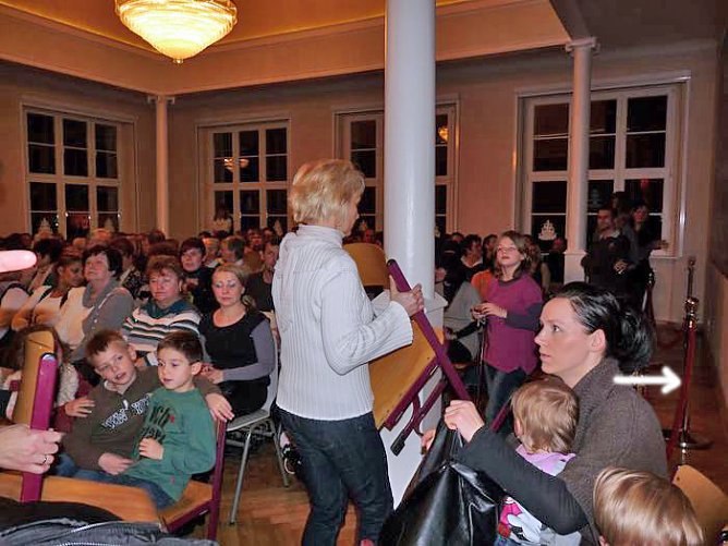 Weihnachtsspiel (Foto: Karl-Heinz Herrmann) Weihnachtsspiel (Foto: Karl-Heinz Herrmann)