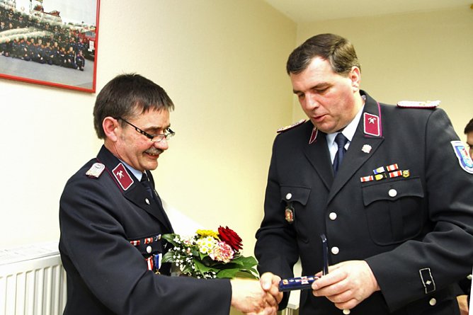 Zwei goldene Sterne (Foto: Günter Herting) Zwei goldene Sterne (Foto: Günter Herting)