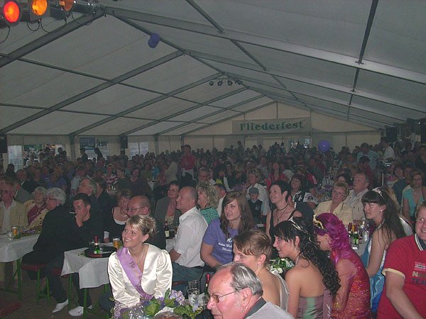 Wahl Fliederk&ouml;nigin (Foto: Karl-Heinz Herrmann)