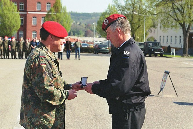 Verabschiedung tech. Stabsoffizier (Foto: Bundeswehr) Verabschiedung tech. Stabsoffizier (Foto: Bundeswehr)