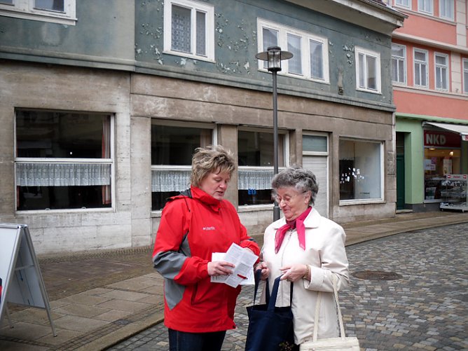 Stra&szlig;enwahlkampf (Foto: Die Linke Sondershausen)