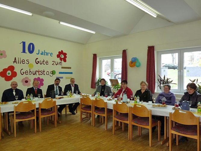 Innenminister brachte Geld vorbei (Foto: Karl-Heinz Herrmann)