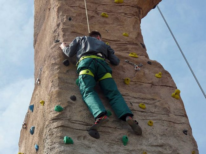 Kletterversuche (Foto: Karl-Heinz Herrmann)