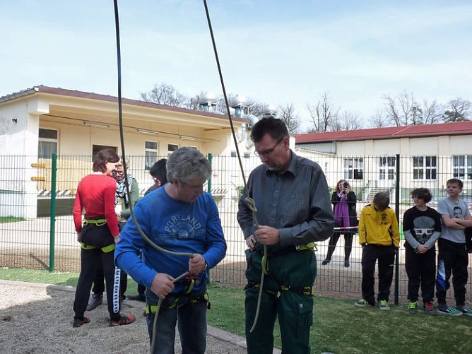 Kletterversuche (Foto: Karl-Heinz Herrmann)