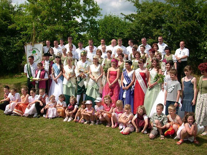 Kr&ouml;nung Laubk&ouml;nig Udersleben (Foto: Karl-Heinz Herrmann)