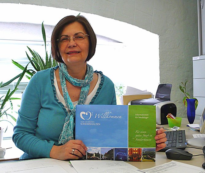 Willkommenspaket für Neubürger (Foto: Stadt Sondershausen) Willkommenspaket für Neubürger (Foto: Stadt Sondershausen)