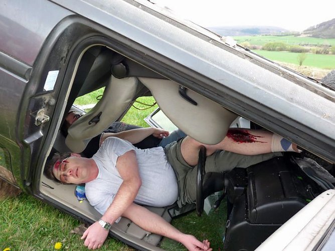 Mit Blaulicht durch Berka (Foto: Karl-Heinz Herrmann)