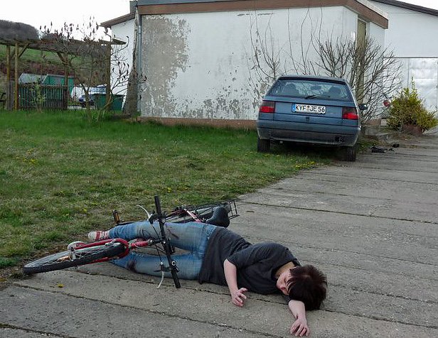 Mit Blaulicht durch Berka (Foto: Karl-Heinz Herrmann)