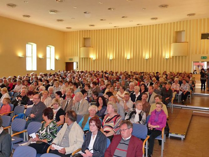 Erfolgreiches Mieterkonzert (Foto: Karl-Heinz Herrmann) Erfolgreiches Mieterkonzert (Foto: Karl-Heinz Herrmann)