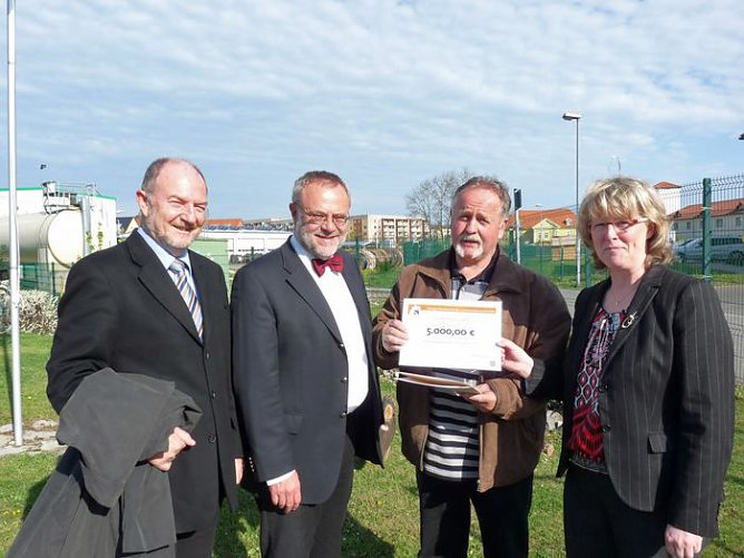 Geld f&uuml;r Mehrzweckgeb&auml;ude (Foto: Karl-Heinz Herrmann)