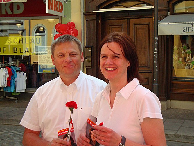 Nelken verteilt (Foto: SPD Kyffh&auml;userkreis)