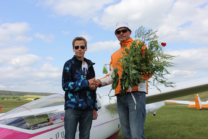 Das besondere Geschenk (Foto: Aeroclub Hans Grade e. V.)