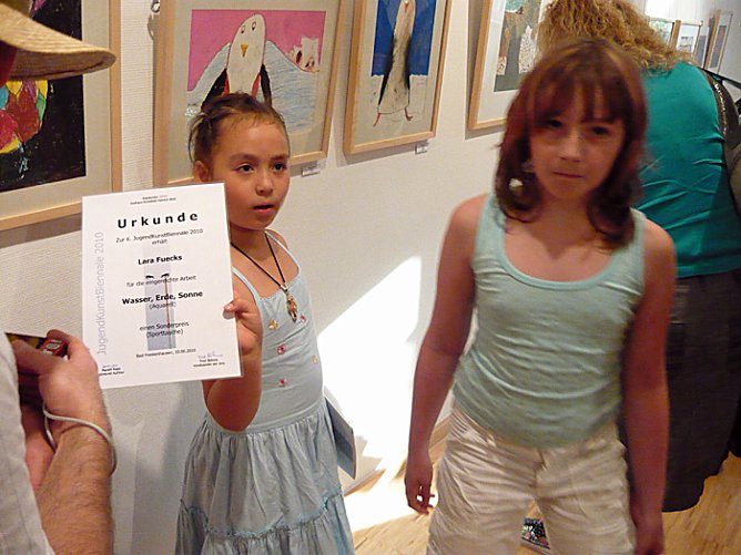 Exponatabgabe zur 7. JugendKunstBiennale (Foto: Fred Böhme) Exponatabgabe zur 7. JugendKunstBiennale (Foto: Fred Böhme)