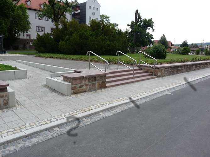 Seltsame Bauweise (Foto: Karl-Heinz Herrmann) Seltsame Bauweise (Foto: Karl-Heinz Herrmann)