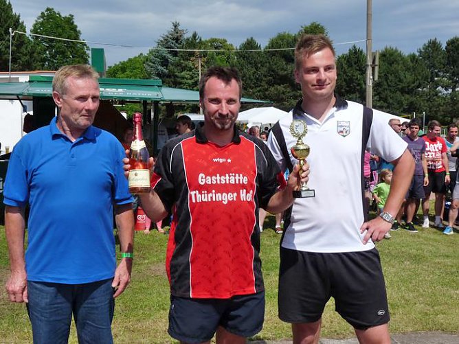 G&auml;ste r&auml;umten ab (Foto: Karl-Heinz Herrmann)