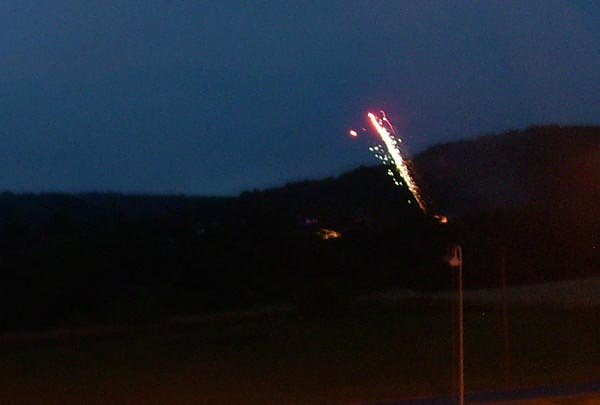 Feuerwerk (Foto: Karl-Heinz Herrmann) Feuerwerk (Foto: Karl-Heinz Herrmann)