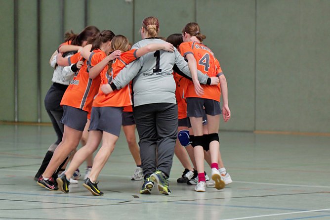 Saisonrückblick 2011/12 - weibliche C-Jugend (Foto: Ralph Thormann) Saisonrückblick 2011/12 - weibliche C-Jugend (Foto: Ralph Thormann)