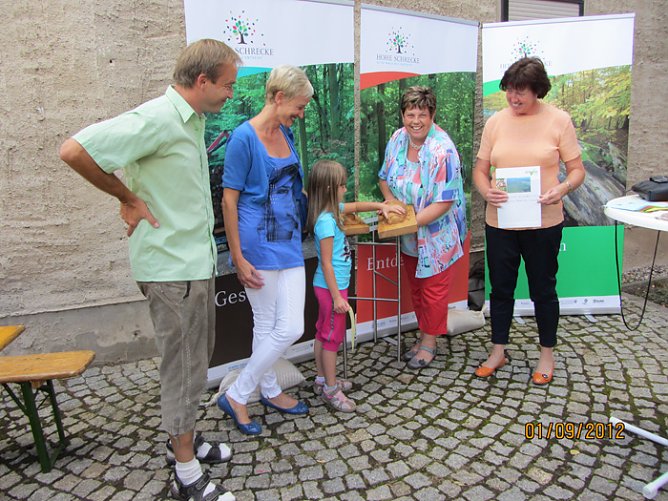Für Hohe Schrecke geworben (Foto: Wahlkreisbüro Gudrun Holbe) Für Hohe Schrecke geworben (Foto: Wahlkreisbüro Gudrun Holbe)
