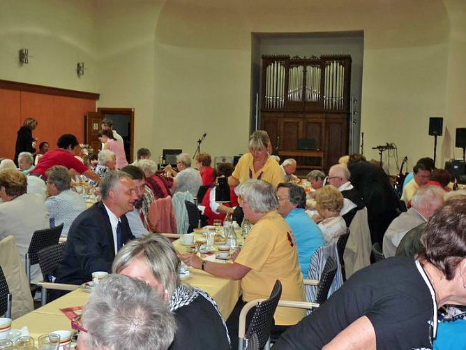 Wieder Treff der Generationen (Foto: Karl-Heinz Herrmann) Wieder Treff der Generationen (Foto: Karl-Heinz Herrmann)