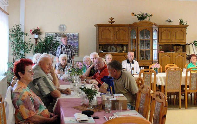 Vorstand einmütig wieder gewählt (Foto: Monika Träger) Vorstand einmütig wieder gewählt (Foto: Monika Träger)