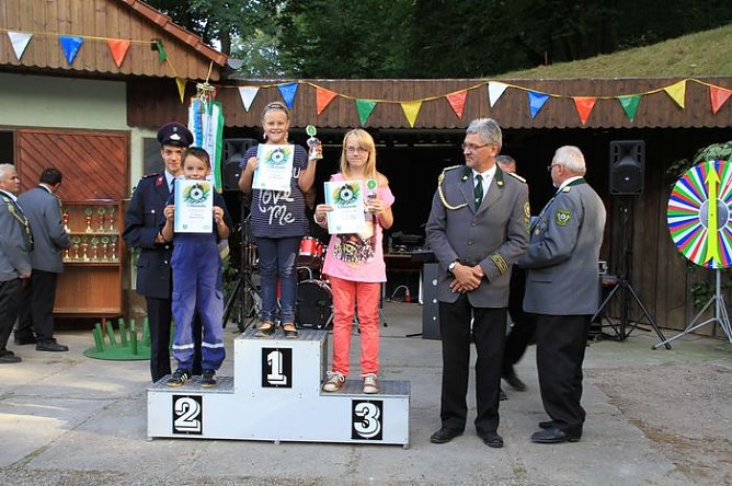 Schützenfest Oldisleben (1) (Foto: B. Wollweber) Schützenfest Oldisleben (1) (Foto: B. Wollweber)