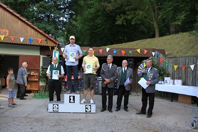 Schützenfest Oldisleben (2) (Foto: B. Wollweber) Schützenfest Oldisleben (2) (Foto: B. Wollweber)