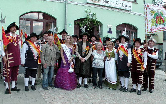 Ah und Oh bei Hausm&auml;nnern (Foto: Karl-Heinz Herrmann)