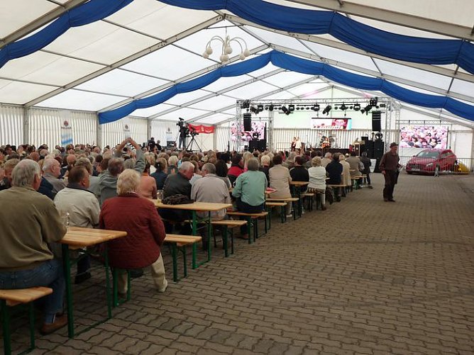 Volle H&uuml;tte (Foto: Karl-Heinz Herrmann)