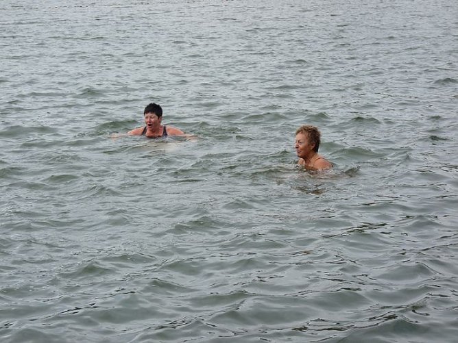 St&uuml;rmisches Abbaden (Foto: Karl-Heinz Herrmann)