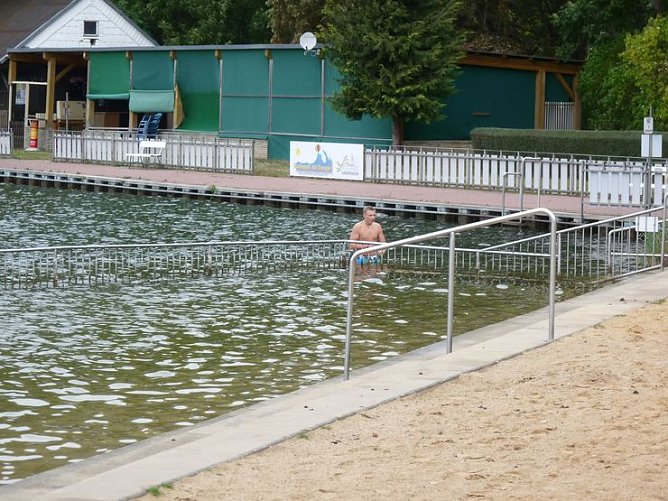 St&uuml;rmisches Abbaden (Foto: Karl-Heinz Herrmann)