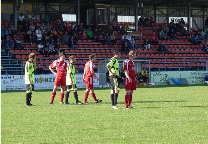 Gegen  (Foto: Karl-Heinz Herrmann)