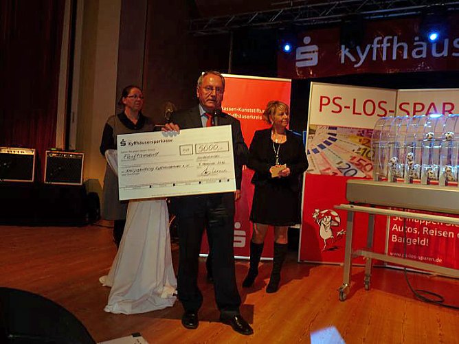 F&uuml;r die Fu&szlig;ballnacht (Foto: Karl-Heinz Herrmann)