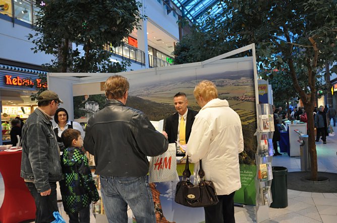 Tourismusverband mit Verstärkung auf Werbetour (Foto: Marion Burde) Tourismusverband mit Verstärkung auf Werbetour (Foto: Marion Burde)