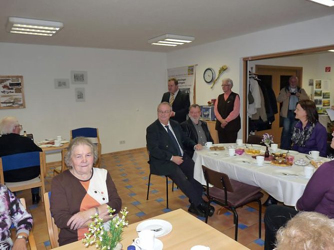 Bei seinen Fans (Foto: Karl-Heinz Herrmann) Bei seinen Fans (Foto: Karl-Heinz Herrmann)