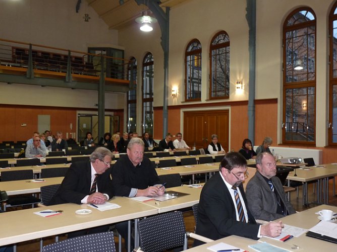 Regionalkonferenz er&ouml;ffnet (Foto: Karl-Heinz Herrmann)