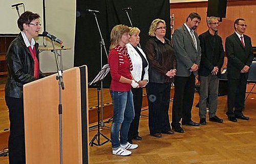 Taubert gratuliert... (Foto: Karl-Heinz Herrmann) Taubert gratuliert... (Foto: Karl-Heinz Herrmann)