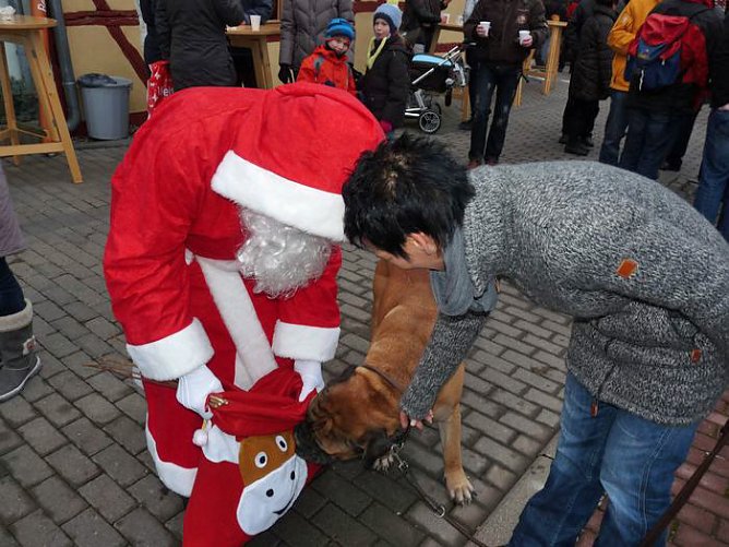 Weihnachtsmarkt (2) (Foto: Karl-Heinz Herrmann) Weihnachtsmarkt (2) (Foto: Karl-Heinz Herrmann)