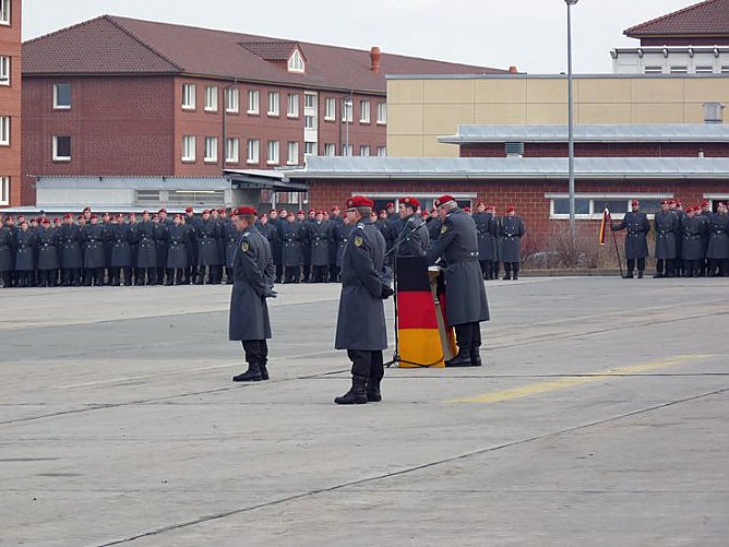 Einheiten werden aufgelöst (Foto: Karl-Heinz Herrmann) Einheiten werden aufgelöst (Foto: Karl-Heinz Herrmann)