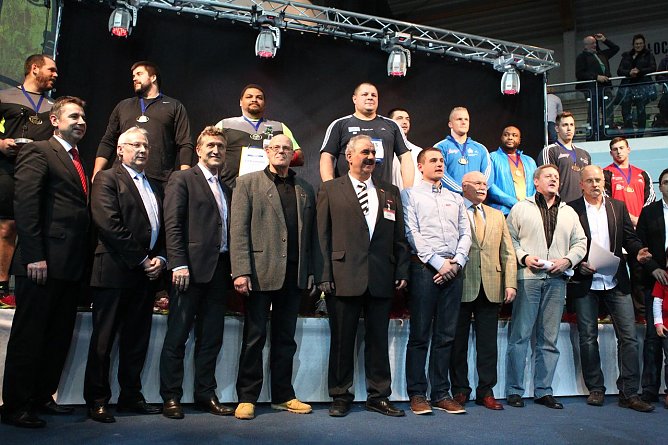 Die Athleten und die Sponsoren (Foto: Christoph Keil) Die Athleten und die Sponsoren (Foto: Christoph Keil)