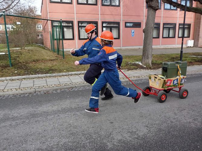 Narrenumzug in Frankenhusen (Foto: Karl-Heinz Herrmann)