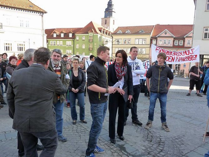 Schulbedingungen angeprangert (Foto: Karl-Heinz Herrmann)
