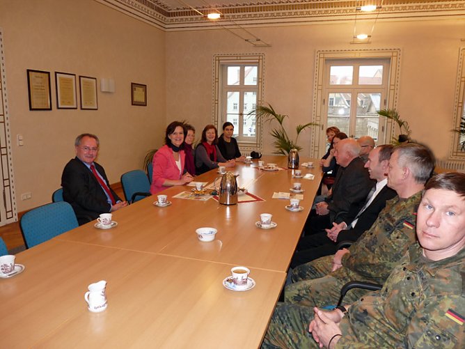 Spendenschecks überreicht (Foto: Karl-Heinz Herrmann) Spendenschecks überreicht (Foto: Karl-Heinz Herrmann)