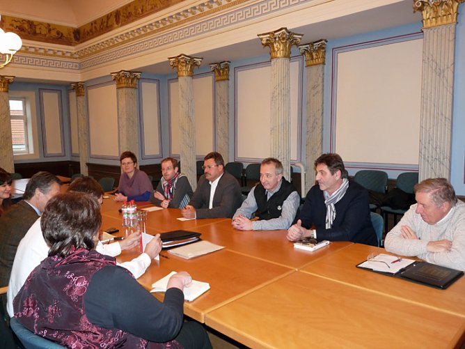 Fachsimpelei unter Experten (Foto: Karl-Heinz Herrmann)