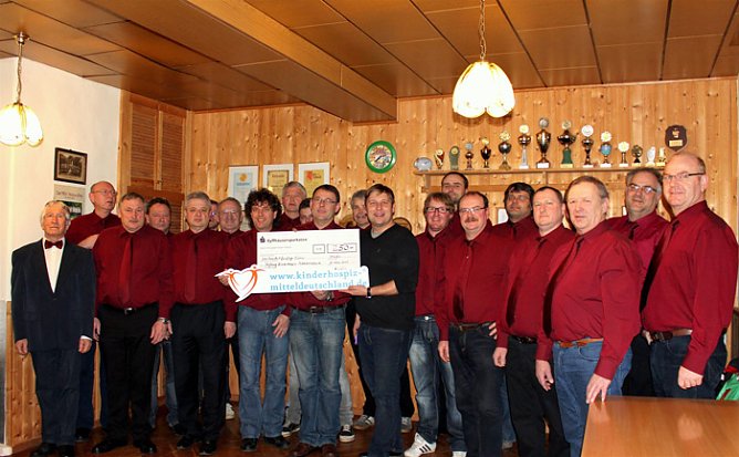 Starke Stimmen für todkranke Kinder (Foto: Männerchor Holzsußra) Starke Stimmen für todkranke Kinder (Foto: Männerchor Holzsußra)