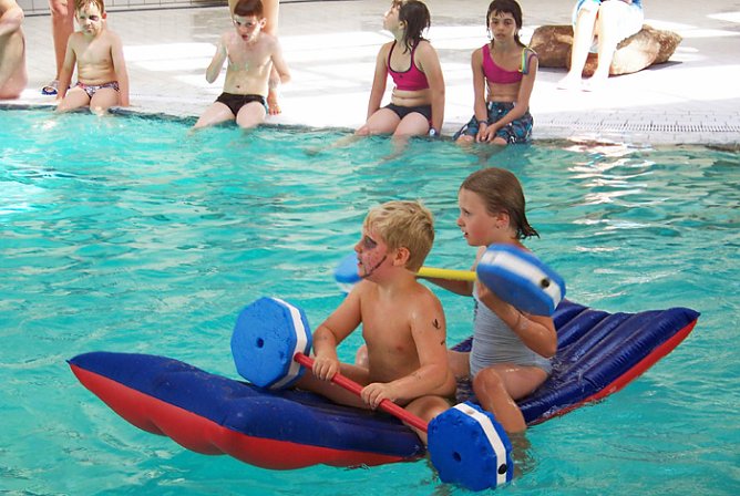 Spaßige Kinderanimation in den Osterferien (Foto: Kyffhäusertherme) Spaßige Kinderanimation in den Osterferien (Foto: Kyffhäusertherme)