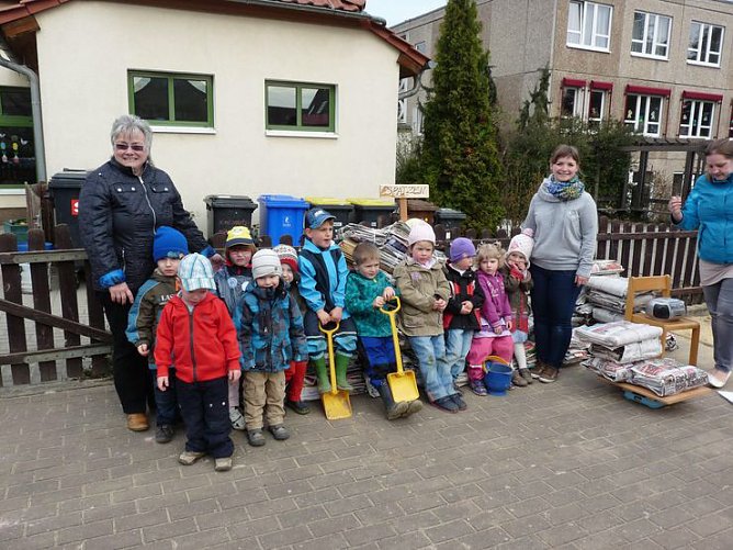 Tonnenweise Papier (Foto: Karl-Heinz Herrmann)