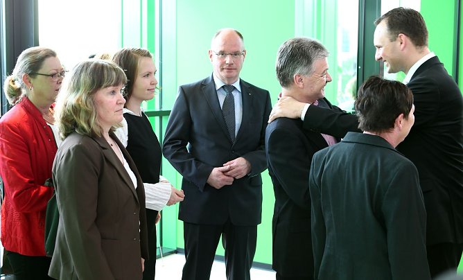 Gäste werden empfangen (Foto: nnz) Gäste werden empfangen (Foto: nnz)