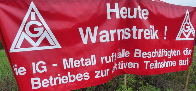 Warnstreiks auch im Kyffhäuserkreis (Foto: Karl-Heinz Herrmann) Warnstreiks auch im Kyffhäuserkreis (Foto: Karl-Heinz Herrmann)