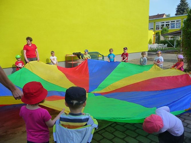 Gesunde und lustige Bewegungsangebote (Foto: Barmer GEK) Gesunde und lustige Bewegungsangebote (Foto: Barmer GEK)